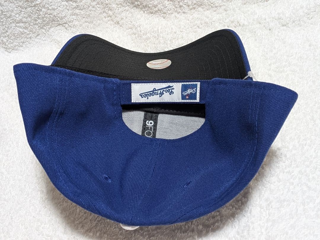 新品宅配便発送 MLBドジャース山本由伸投手サイン刺繍入りNEWERAキャップ青