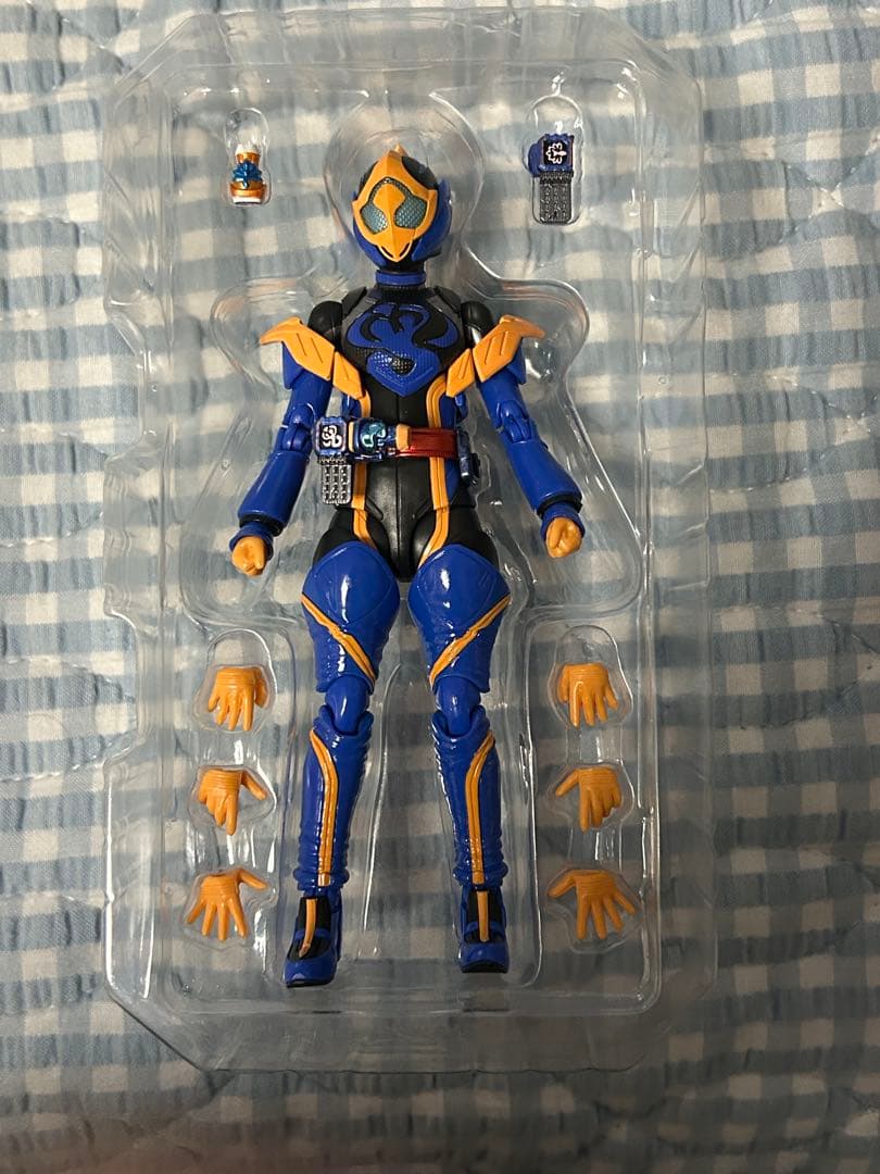 【欠品・塗装ハゲあり】フィギュアーツ　仮面ライダーリバイスセット