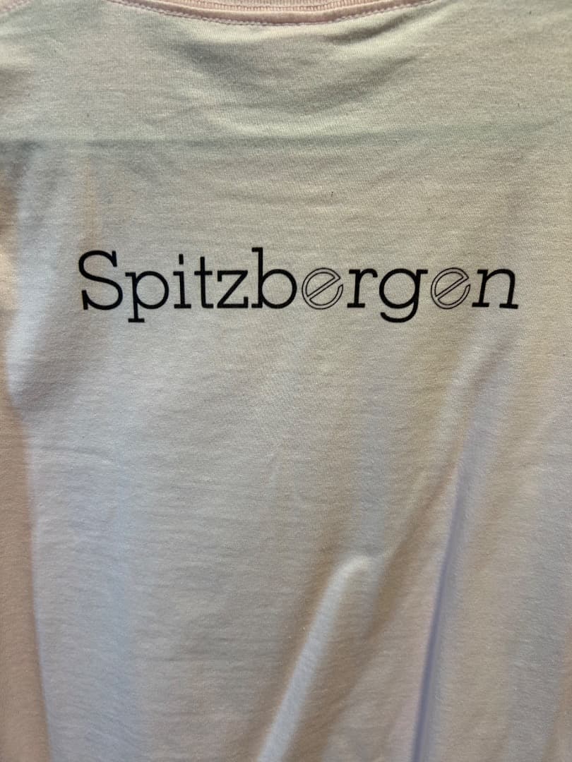 スピッツベルゲン 写真プリント Tシャツ ピンク