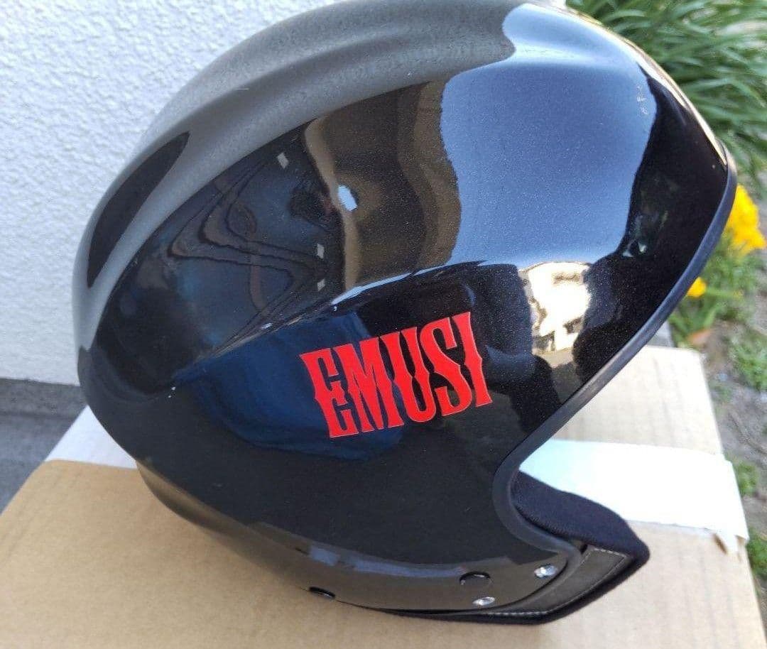 EMUSI エムシ FIS対応ヘルメット サイズ 56