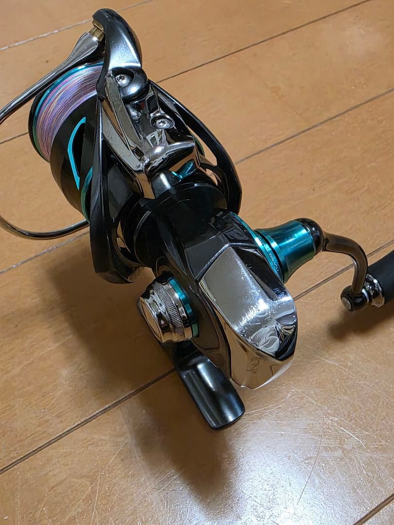 21エメラルダスAIR LT2500-XH　αスプール2個　エギ8本などセット