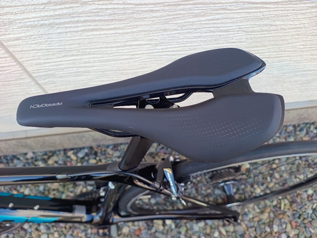 GIANT TCR ADVANCED 2 KOM リムブレーキ　XS　２０２１年