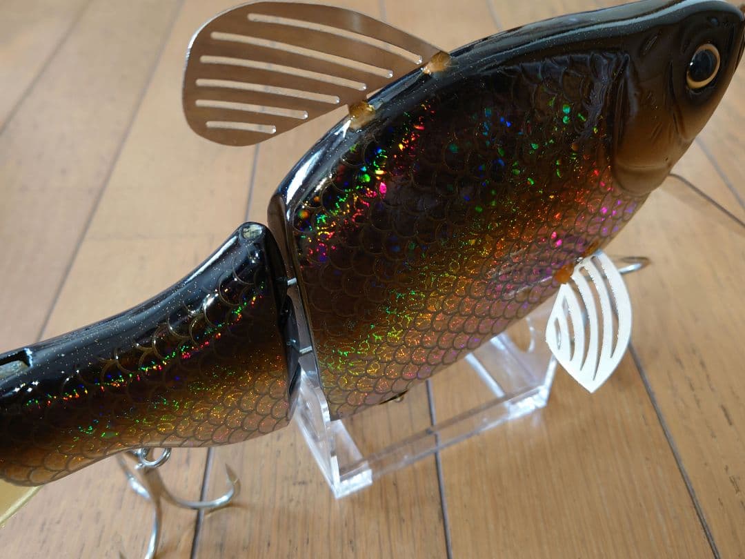cc ベイツ アルセナーレ ロッソ モンストレウス フナ? 七色の輝き
