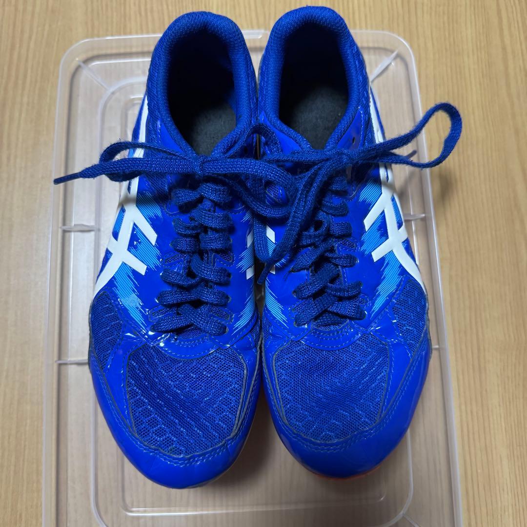 ASICS スパイクシューズ