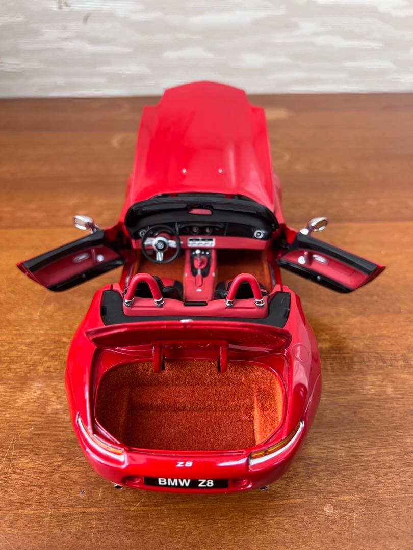 No520 ミニカー1/18 KYOSHO  Z8 Roadstar