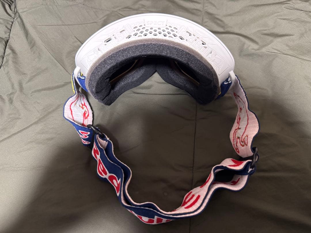 【値下げ】Red Bull SPECT ゴーグル 1回使用 マグネット式