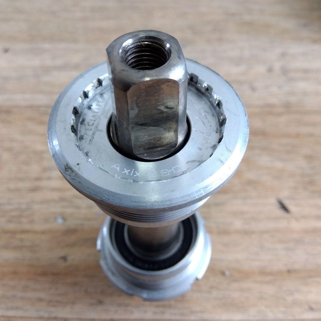 SPECIALITES TA　ボトムブラケット　BB　107mm　JIS