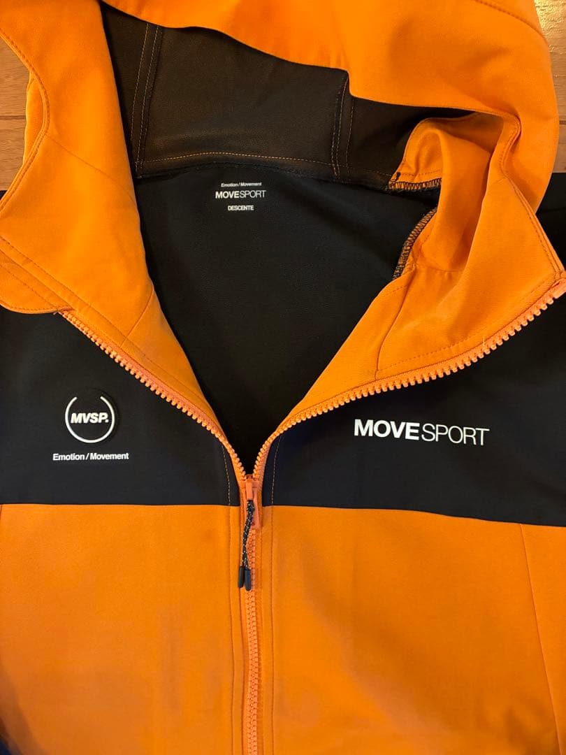 MOVE SPORT フード付きウィンドブレーカー L