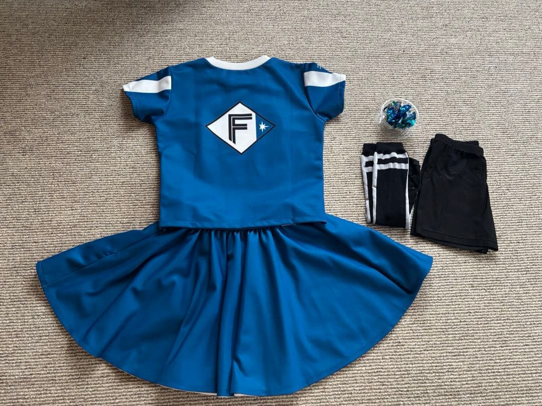 ファイターズ　チア　ユニフォーム