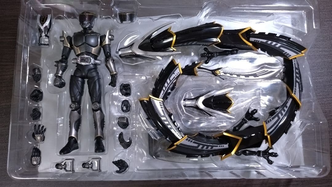 S.H.Figuarts 仮面ライダーリュウガ＆ドラグブラッカー 「仮面ライダ…