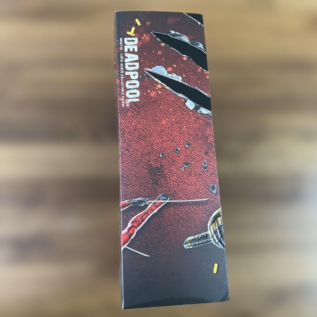 開封品　デッドプール　MARVEL フィギュア