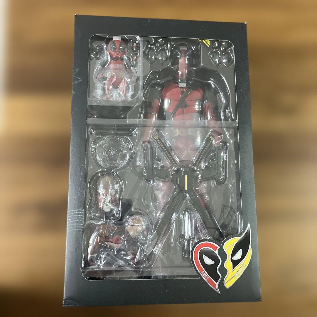 開封品　デッドプール　MARVEL フィギュア
