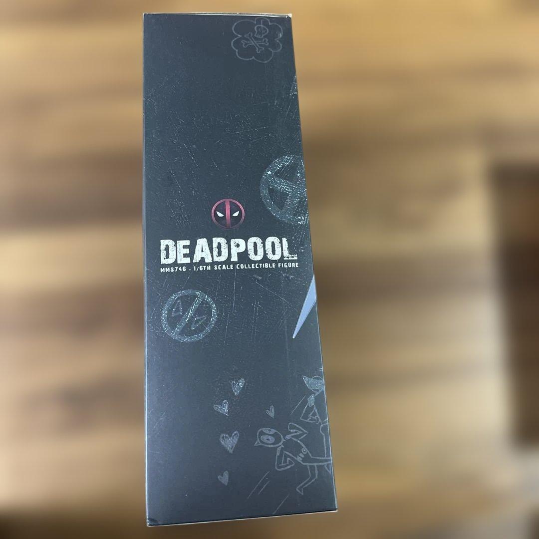 開封品　デッドプール　MARVEL フィギュア