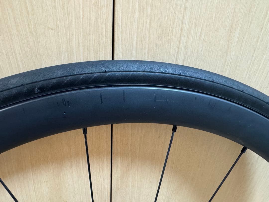 HUNT 35 CARBON AERO DISC 〔アジリスト25c付き〕