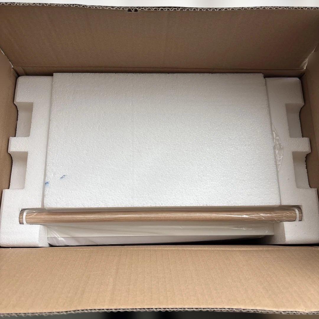 ヤマザキ実業　ブレッドケーストスカ　ホワイト　新品