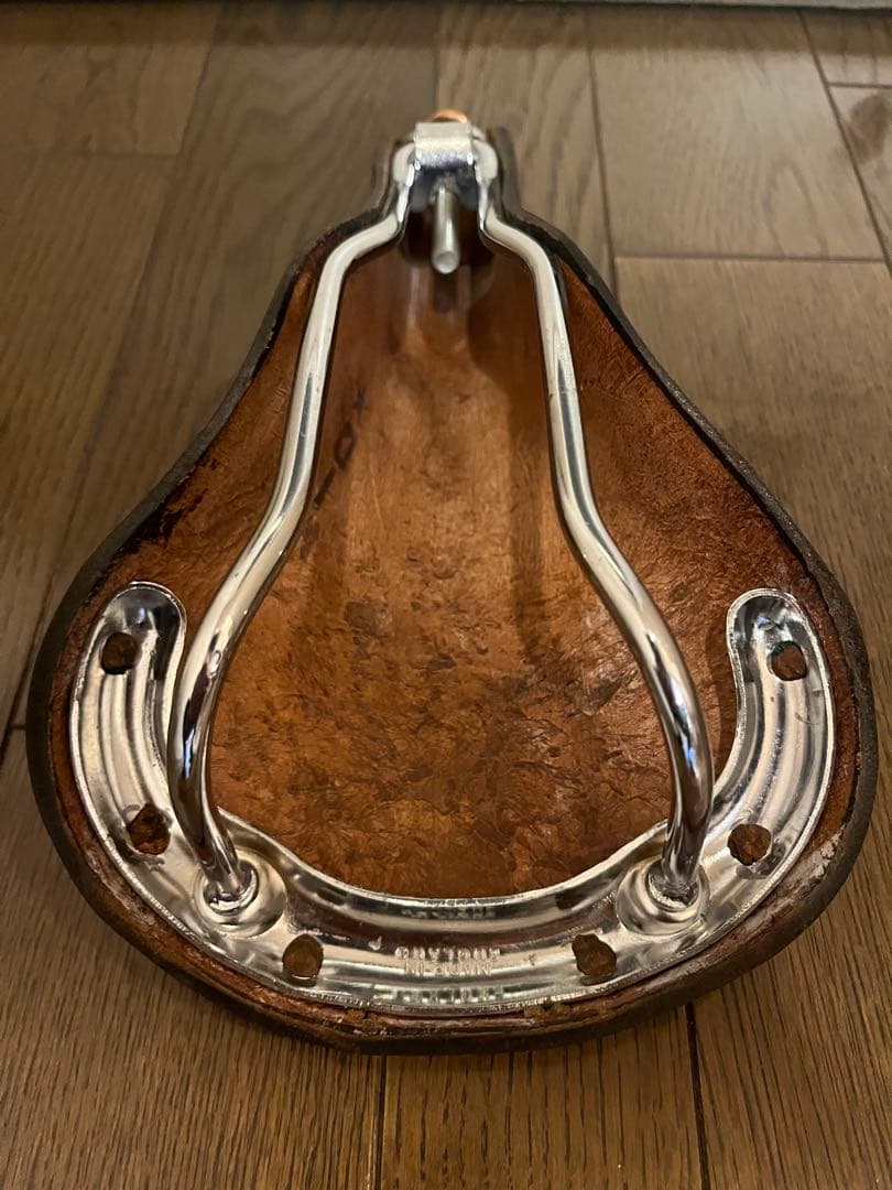 BROOKS ビンテージ 自転車レザーサドル 英国製品