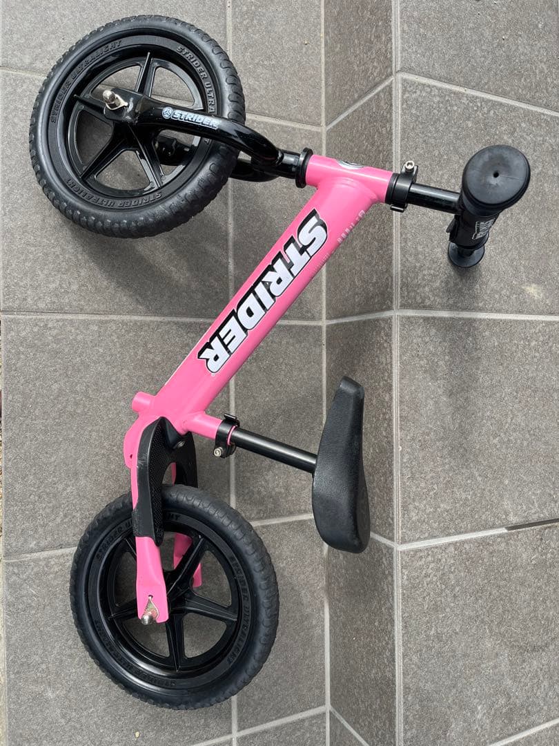 ストライダー スポーツモデル 12インチ ピンク