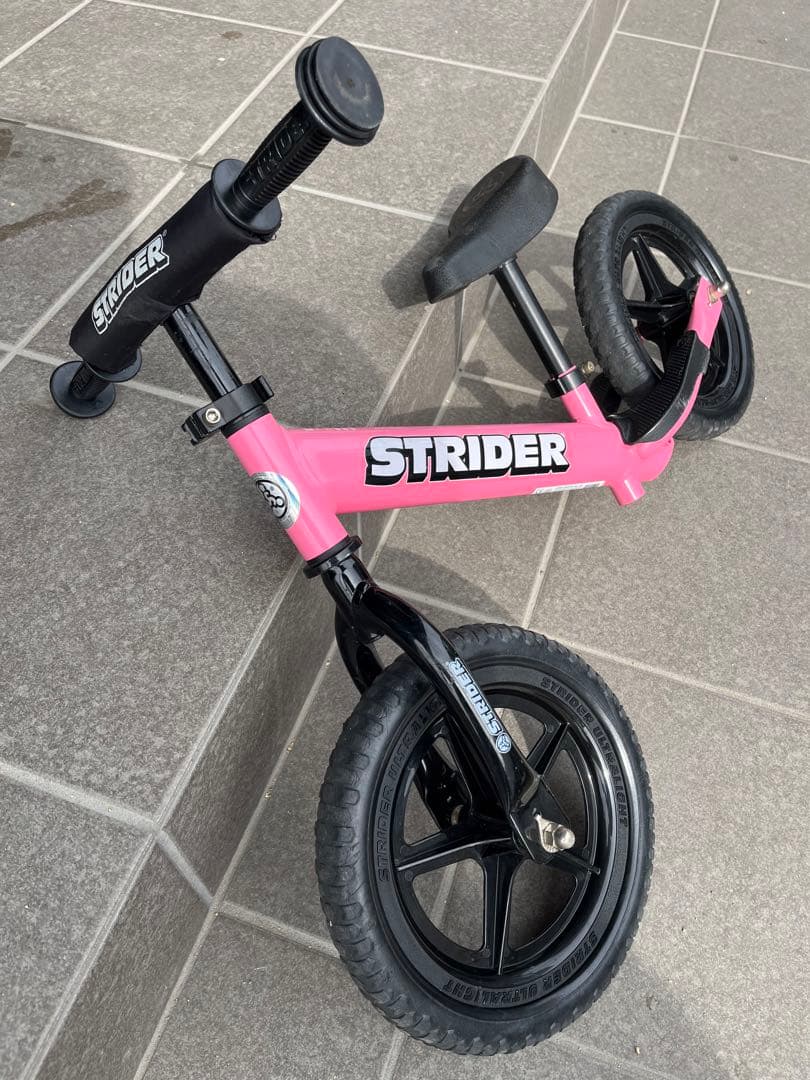 ストライダー スポーツモデル 12インチ ピンク