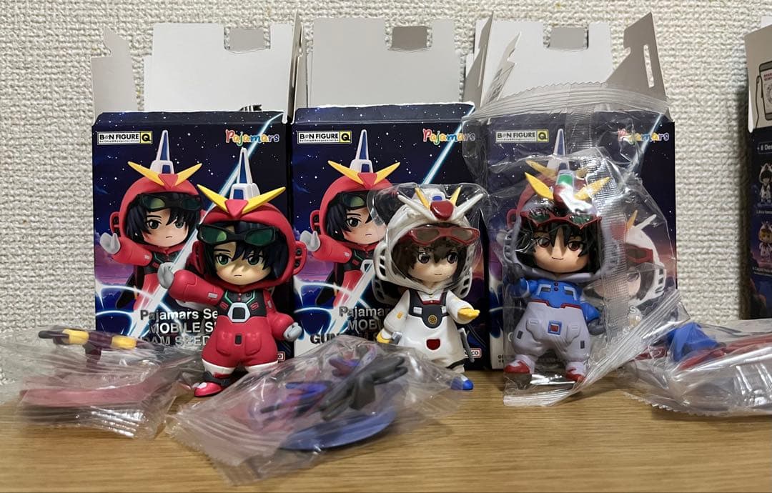 ガンダムSEED DESTINY　着ぐるみパジャマフィギュア
