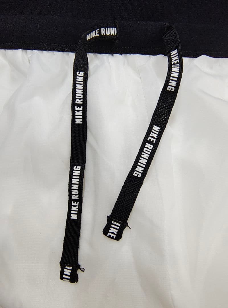 新品　ナイキ　BRS　ナイロン　ランニングパンツ　Mサイズ　トレーニング
