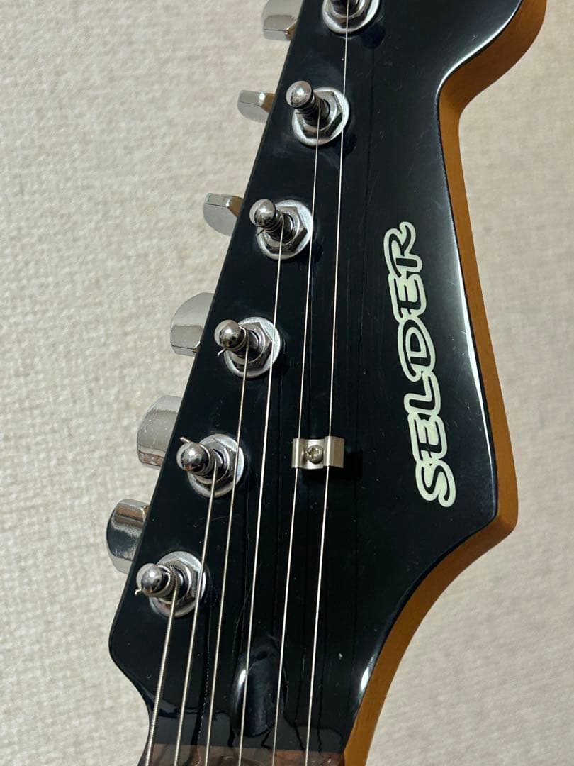 SELDERストラトキャスタータイプミラーピックガード各部調整済み