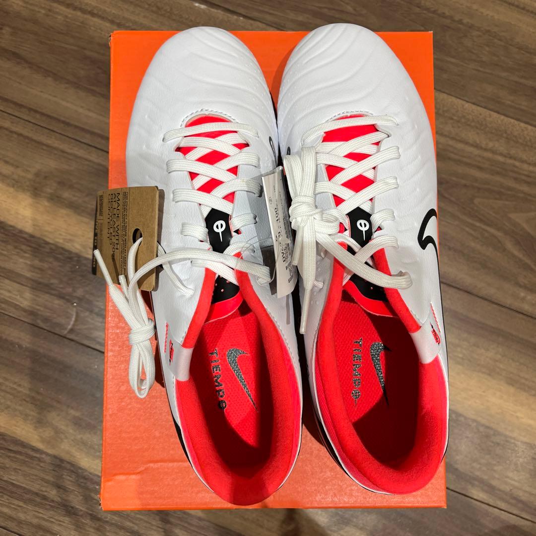 Nike Tiempos ホワイト/ピンク サッカーシューズ