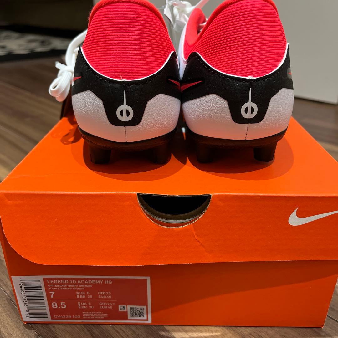 Nike Tiempos ホワイト/ピンク サッカーシューズ
