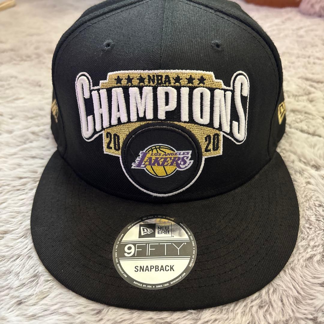 【新品】NBAロサンゼルス・レイカーズ2020優勝記念キャップ