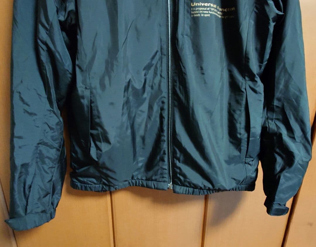 デサント　セットアップ　防寒仕様　中厚　シャカシャカ　黒　Lサイズ