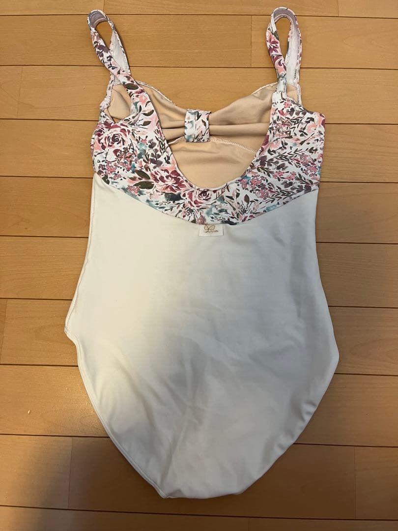 stina バレエ 花柄レオタード Mサイズ