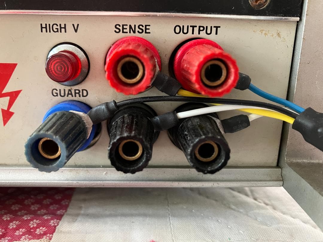 TR6120　プログラマブル標準直流電圧/電流発生器