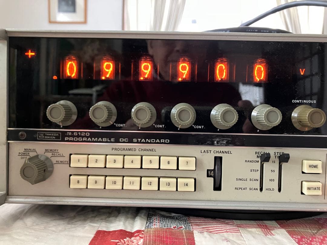 TR6120　プログラマブル標準直流電圧/電流発生器