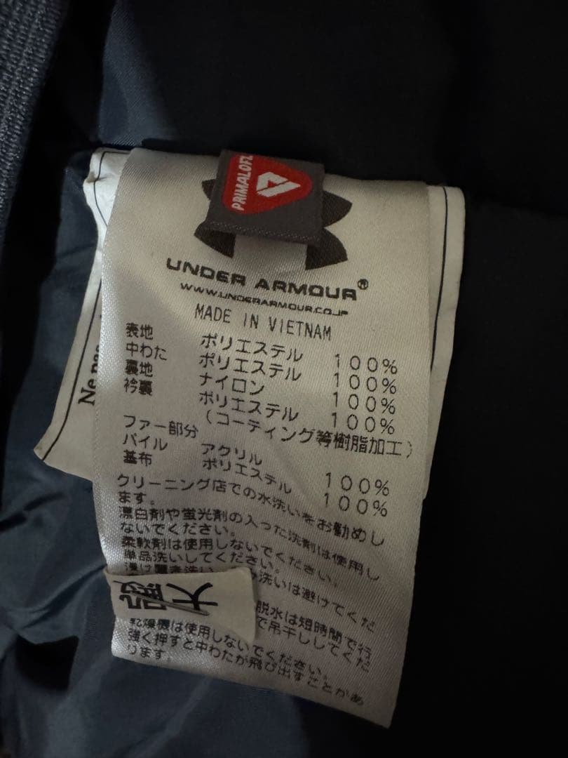 【値下げ】UNDER ARMOR スノボウェア ダウンジャケット ブラック