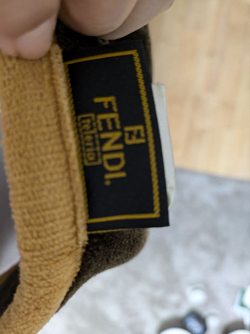FENDI　毛羽ブランケットアクリル100%