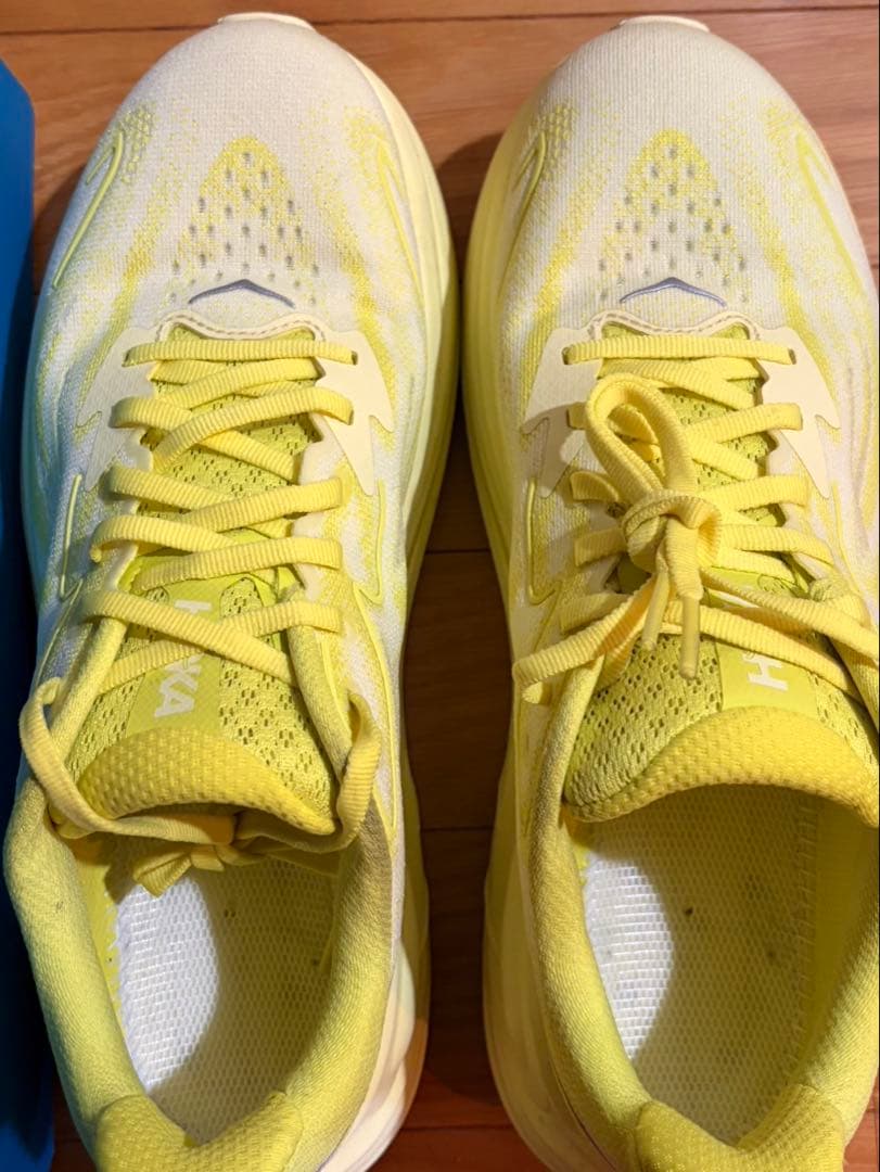 HOKA イエロー ランニングシューズ26.0