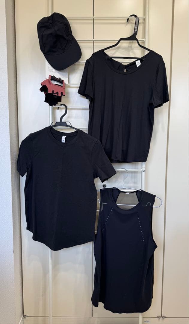 ヨガ、トレーニングウェアまとめ売り（lululemon 5点）