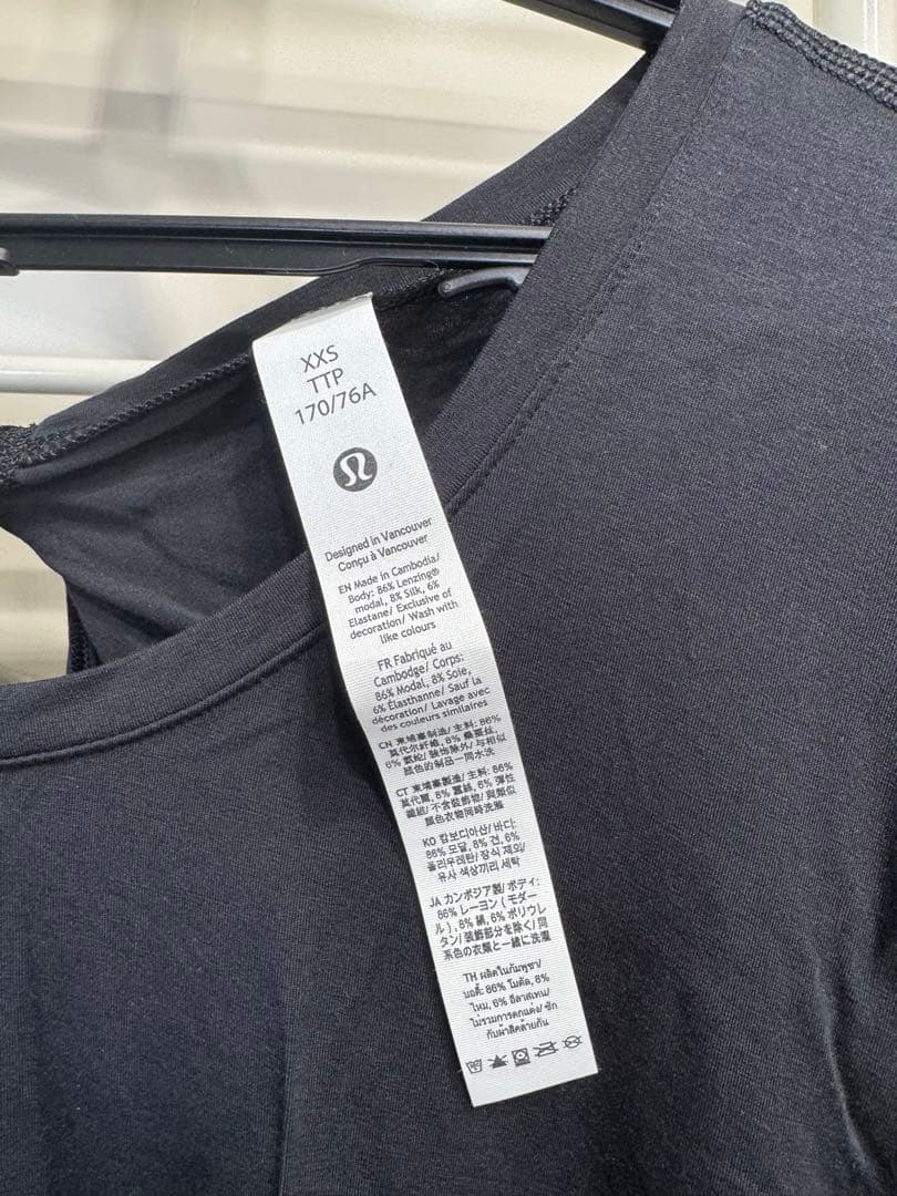 ヨガ、トレーニングウェアまとめ売り（lululemon 5点）