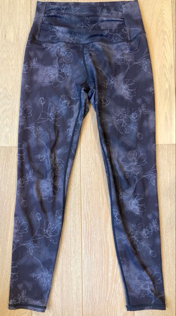 SUKALA スカーラ　LAVA ヨガウェア　レギンス　花柄　ダークパープル