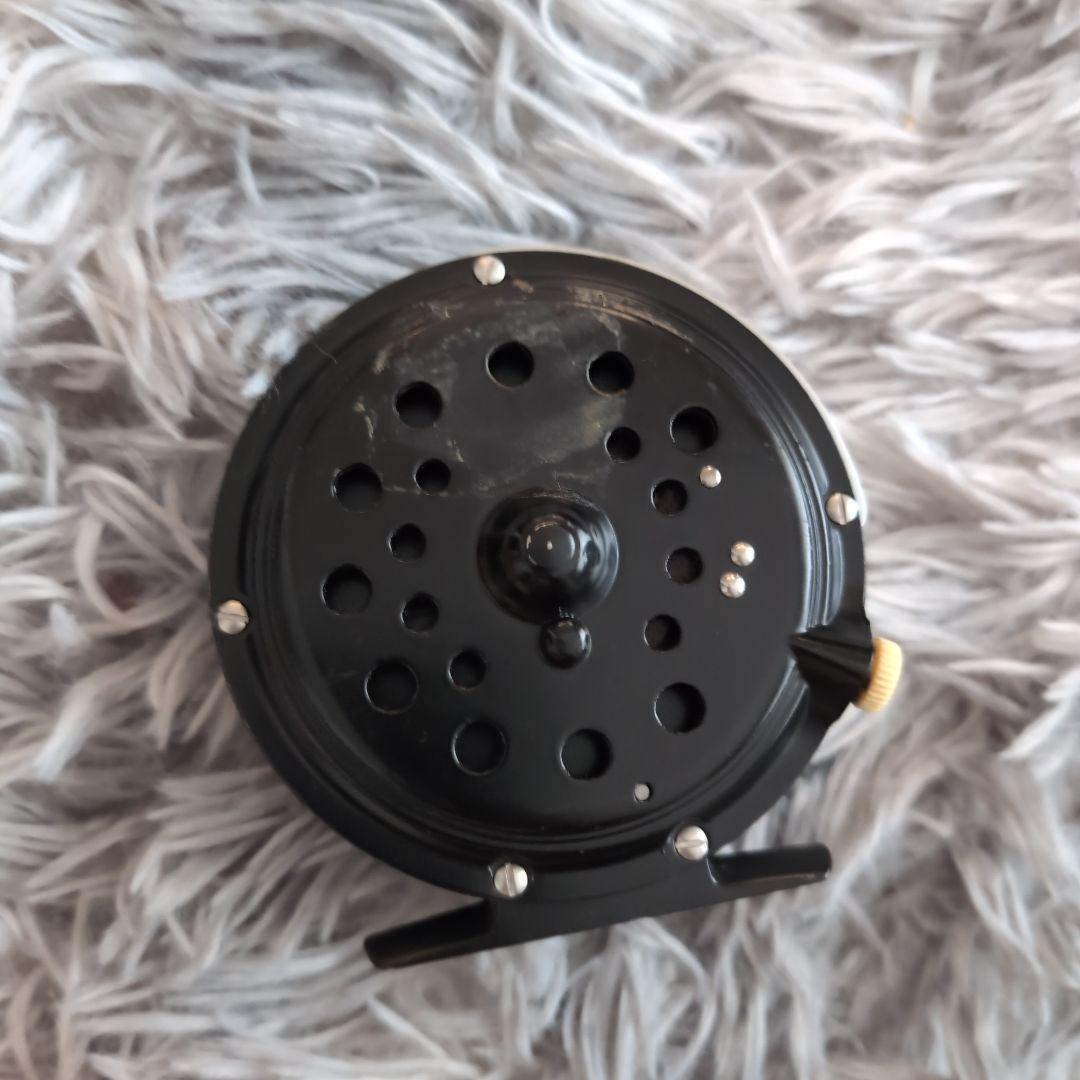 Pflueger Medalist フライリール ブラック