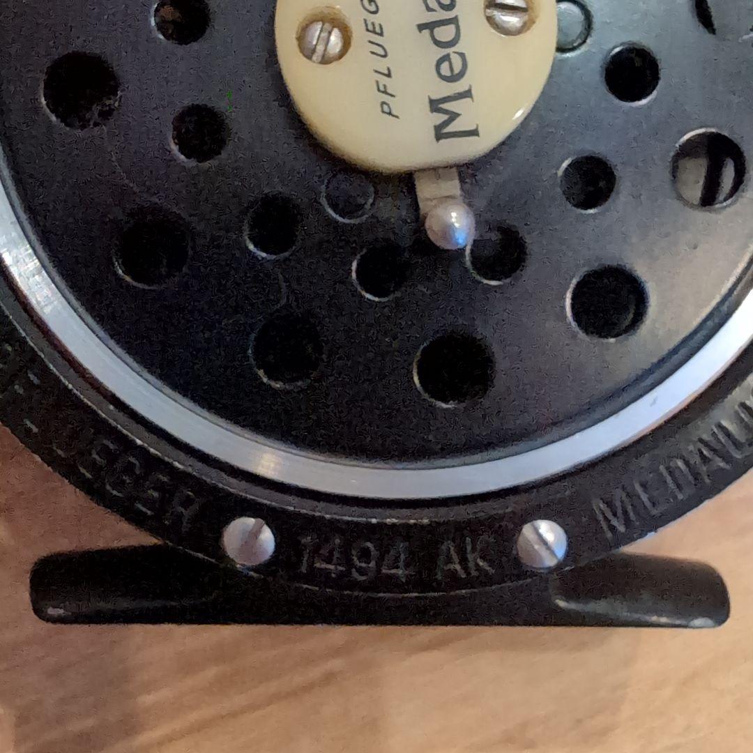Pflueger Medalist フライリール ブラック