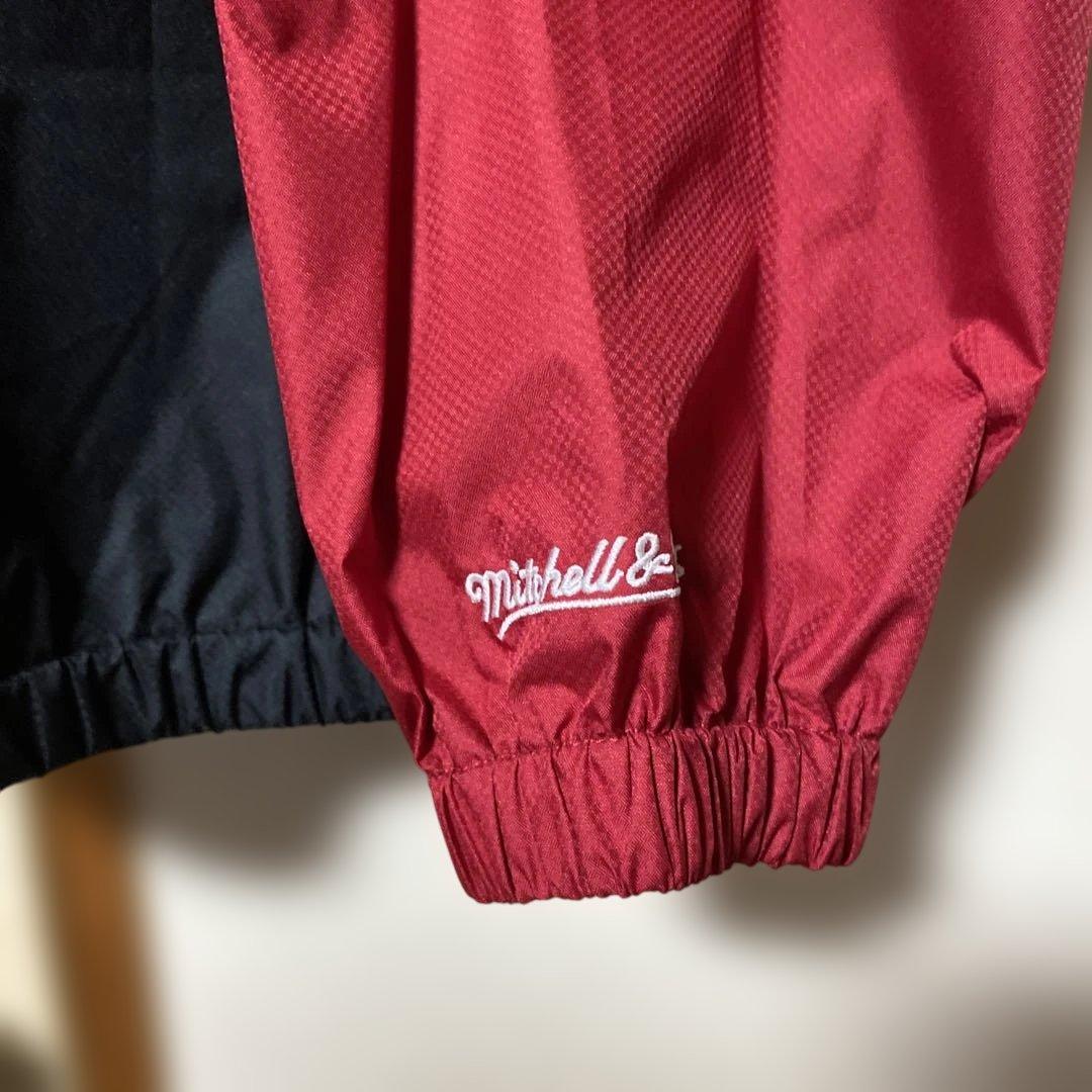 MITCHELL & NESSシカゴブルズ ナイロンパーカージャケット
