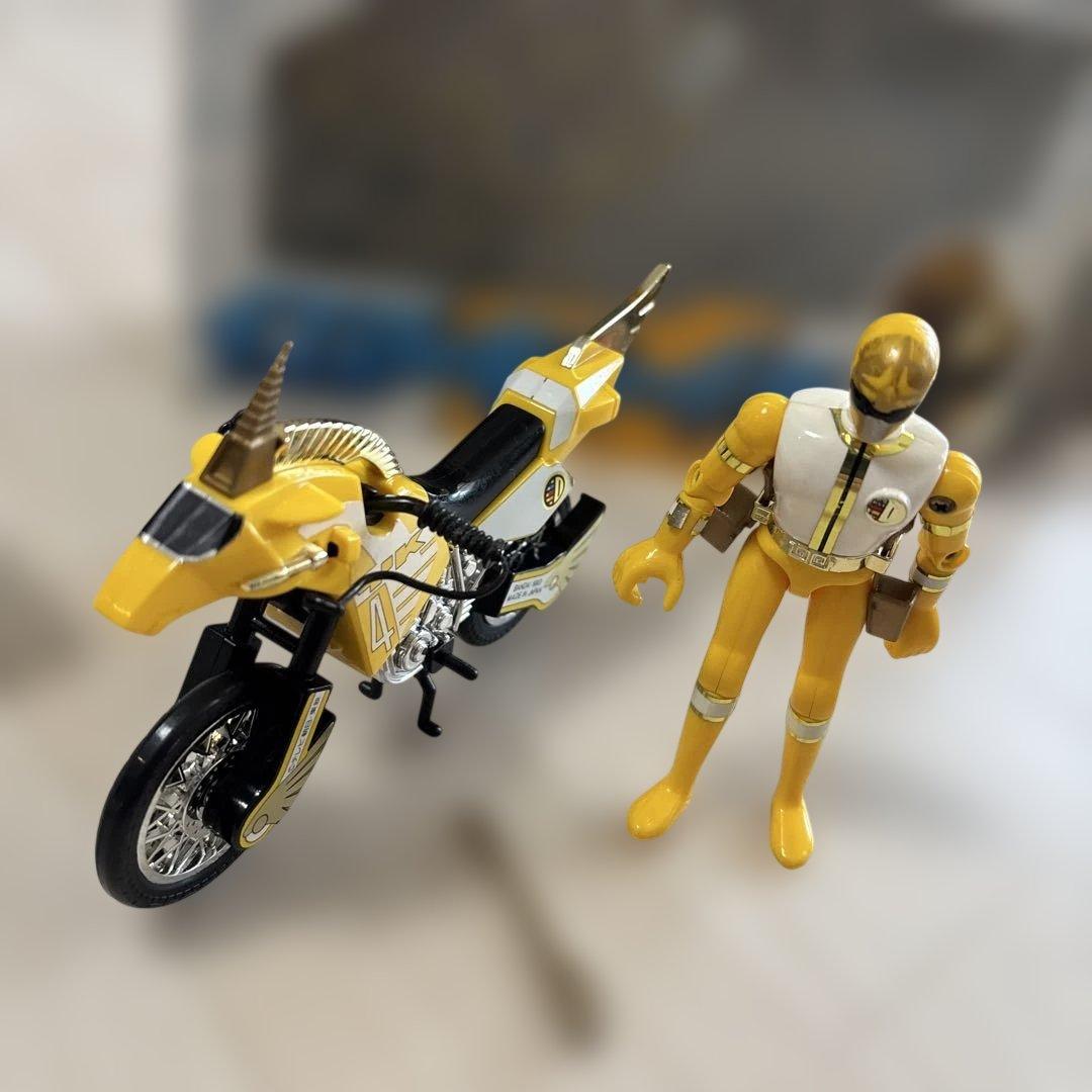 五星戦隊ダイレンジャー　キリンレンジャー＆バイクイエローキバー4号