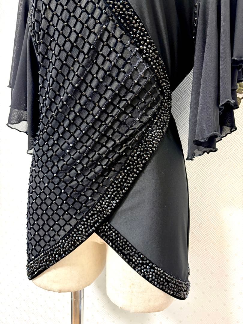 新品同様★社交ダンス★トップス★フリーサイズ★ブラック★オシャレ