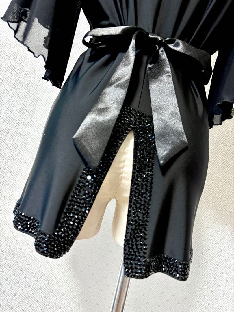 新品同様★社交ダンス★トップス★フリーサイズ★ブラック★オシャレ