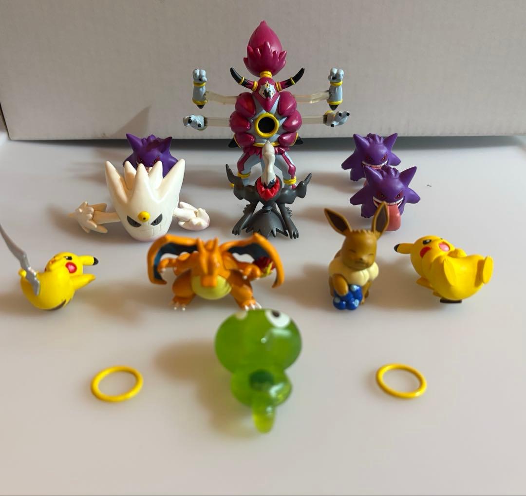 ポケモンフィギュアまとめ売りピカチュウ ジガルデコア白ゲンガー フーパ大量セット