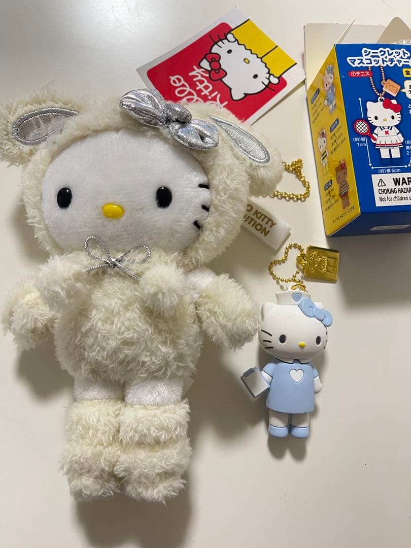 ハローキティ展マスコットキーホルダー 雪うさぎ&マスコットチャームナース