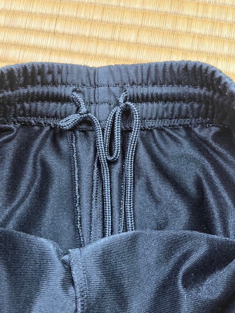 ブラックピンク着用　adidas アディブレイク　トラックパンツ