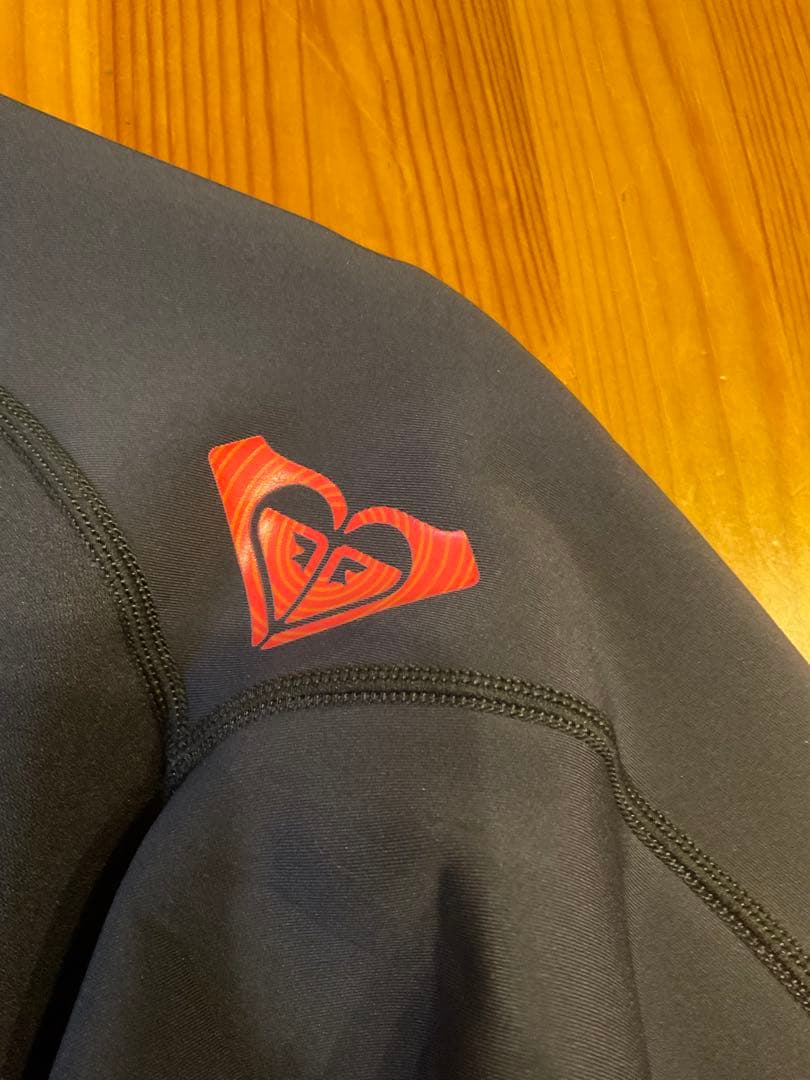 ROXY ウェットスーツ 長袖タッパー SYMCRO 1mm ハンガー付