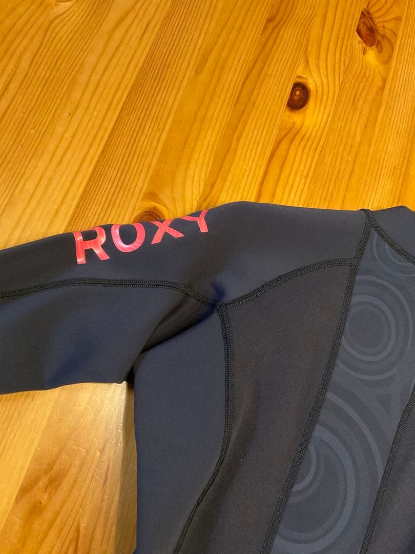 ROXY ウェットスーツ 長袖タッパー SYMCRO 1mm ハンガー付