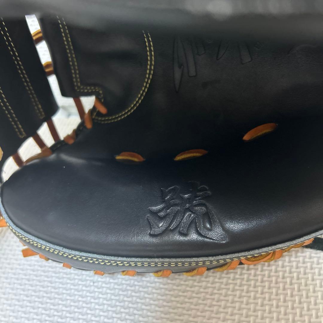 Mizuno Pro 軟式グローブ ブラック/コルク